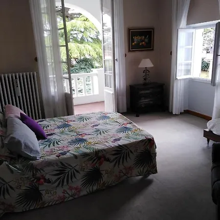 La Maison Basque سات ليفراد سور إِلْ
